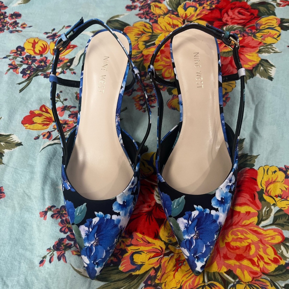 Nine West Blue Floral Pointed Toe Slingback Heels